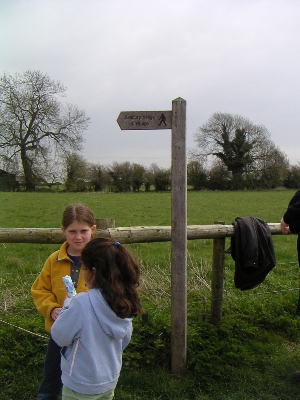  Anna and Bess approach Avebury Henge 